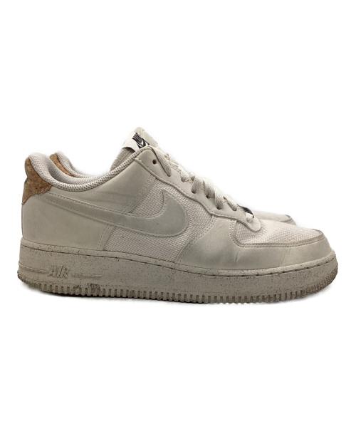 NIKE（ナイキ）NIKE (ナイキ) AIR FORCE 1 07 LV8 アイボリー サイズ:26の古着・服飾アイテム
