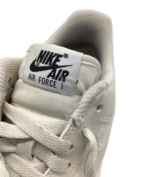 NIKE（ナイキ）NIKE (ナイキ) AIR FORCE 1 07 LV8 アイボリー サイズ:26の古着・服飾アイテム