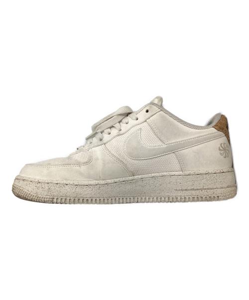 NIKE（ナイキ）NIKE (ナイキ) AIR FORCE 1 07 LV8 アイボリー サイズ:26の古着・服飾アイテム