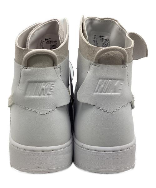 NIKE（ナイキ）NIKE (ナイキ) ハイカットスニーカー ホワイト サイズ:28の古着・服飾アイテム