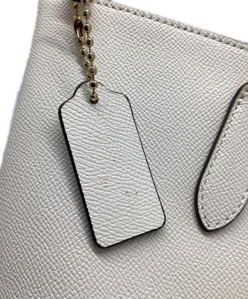 COACH（コーチ）COACH (コーチ) ハンドバッグ ホワイトの古着・服飾アイテム