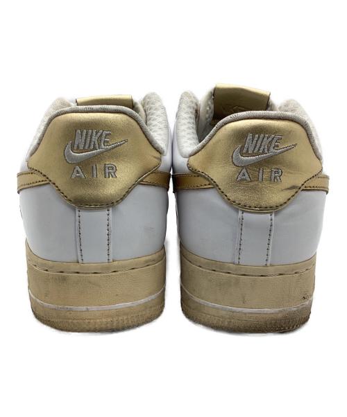 NIKE（ナイキ）NIKE (ナイキ) ローカットスニーカー ホワイト サイズ:26.5の古着・服飾アイテム