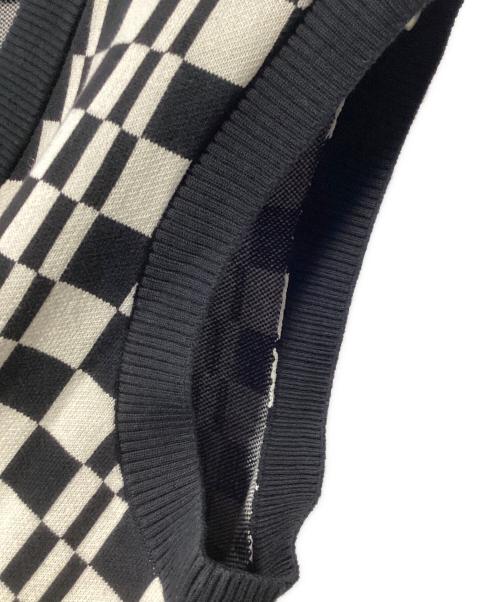 FRED PERRY（フレッドペリー）FRED PERRY (フレッドペリー) チェッカーボードニットベスト ブラック×ホワイト サイズ:Lの古着・服飾アイテム