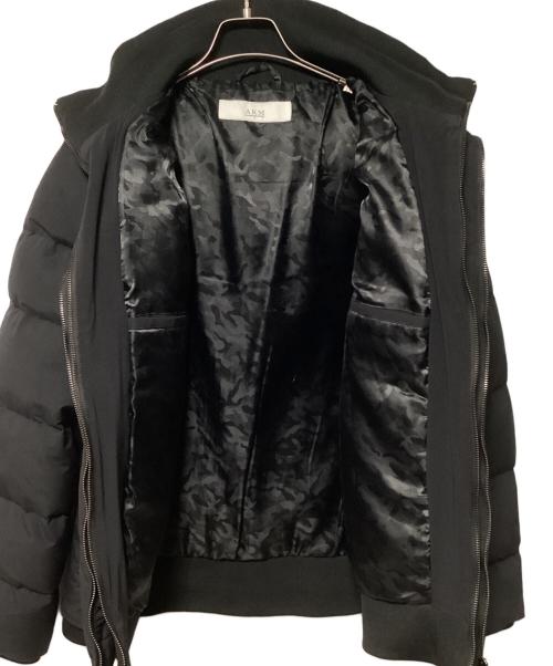 AKM（エーケーエム）AKM (エーケーエム) スタンドネックレイヤードダウンジャケット ブラック サイズ:SIZE Lの古着・服飾アイテム