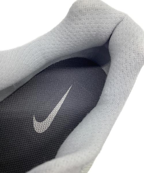 NIKE（ナイキ）NIKE (ナイキ) ローカットスニーカー グレー サイズ:24.5 未使用品の古着・服飾アイテム