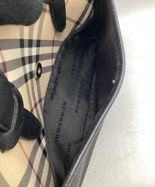 BURBERRY（バーバリー）BURBERRY (バーバリー) ハンドバッグ ブラック×ベージュの古着・服飾アイテム