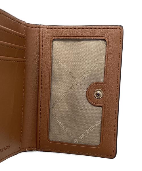 MICHAEL KORS（マイケルコース）MICHAEL KORS (マイケルコース) 3つ折り財布 ブラウンの古着・服飾アイテム