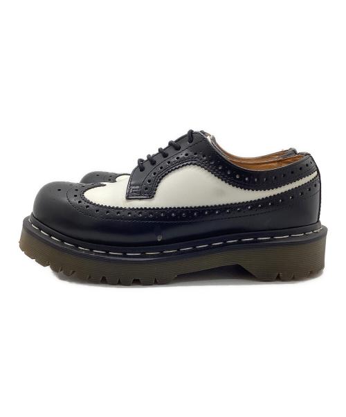 Dr.Martens（ドクターマーチン）Dr.Martens (ドクターマーチン) ウィングチップシューズ ブラック×ホワイト サイズ:UK4の古着・服飾アイテム