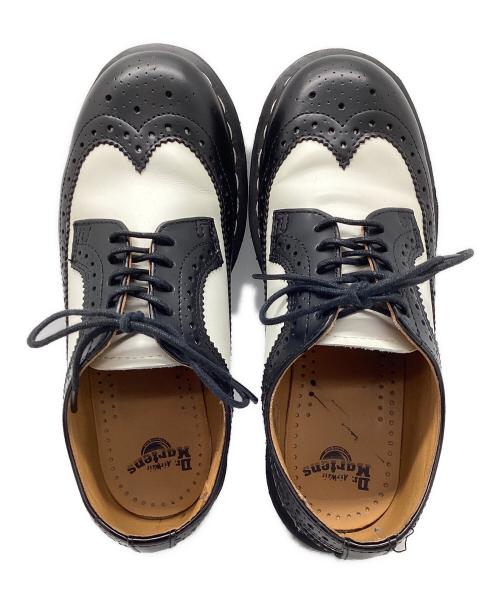 Dr.Martens（ドクターマーチン）Dr.Martens (ドクターマーチン) ウィングチップシューズ ブラック×ホワイト サイズ:UK4の古着・服飾アイテム