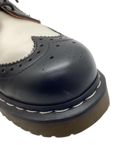 Dr.Martens（ドクターマーチン）Dr.Martens (ドクターマーチン) ウィングチップシューズ ブラック×ホワイト サイズ:UK4の古着・服飾アイテム