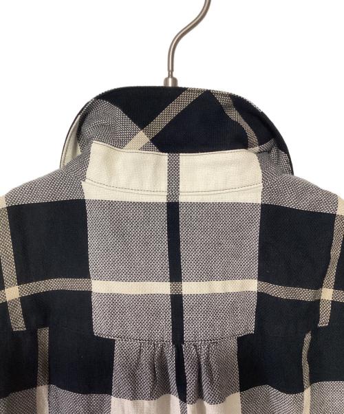BURBERRY BLUE LABEL（バーバリー ブルー レーベル）BURBERRY BLUE LABEL (バーバリー ブルー レーベル) 半袖ワンピース アイボリー×ブラック サイズ:38の古着・服飾アイテム