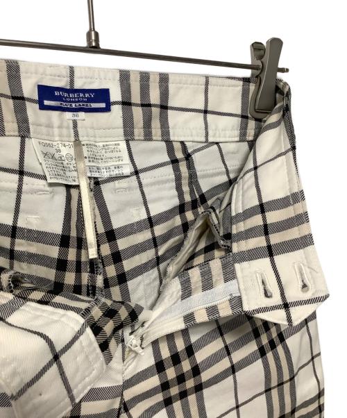 BURBERRY BLUE LABEL（バーバリー ブルー レーベル）BURBERRY BLUE LABEL (バーバリー ブルー レーベル) クロップドパンツ アイボリー×ベージュ サイズ:38の古着・服飾アイテム