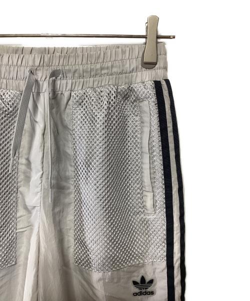 adidas（アディダス）adidas (アディダス) ナイロンパンツ グレー サイズ:Mの古着・服飾アイテム