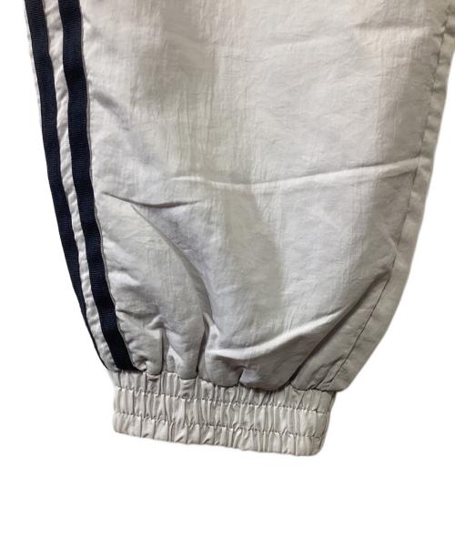 adidas（アディダス）adidas (アディダス) ナイロンパンツ グレー サイズ:Mの古着・服飾アイテム