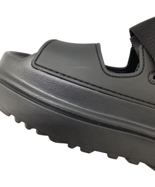 UGG（アグ）UGG (アグ) サンダル ブラック サイズ:24の古着・服飾アイテム