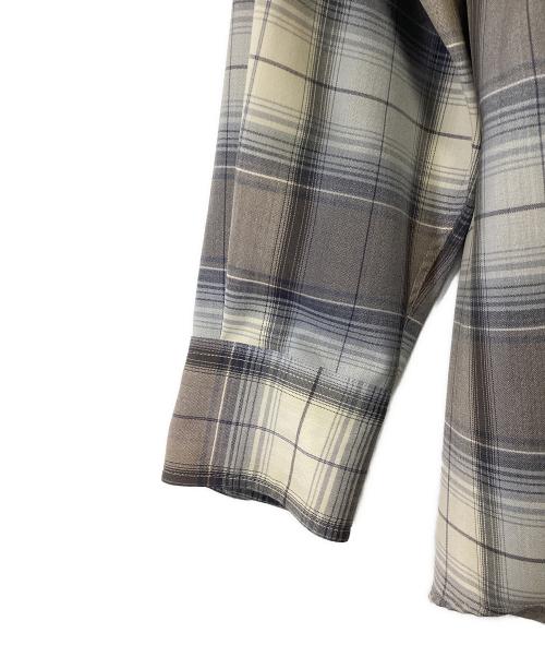 AURALEE（オーラリー）AURALEE (オーラリー) SUPER LIGHT WOOL CHECK SHIRT アイボリー×グレー×ブラウン サイズ:3の古着・服飾アイテム