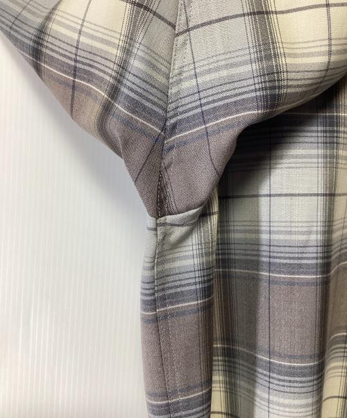 AURALEE（オーラリー）AURALEE (オーラリー) SUPER LIGHT WOOL CHECK SHIRT アイボリー×グレー×ブラウン サイズ:3の古着・服飾アイテム