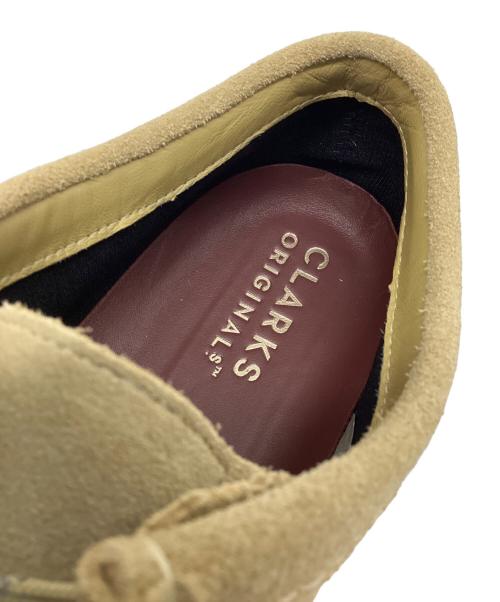 CLARKS ORIGINALS（クラークス オリジナルズ）CLARKS ORIGINALS (クラークス オリジナルズ) ワラビーシューズ ベージュ サイズ:US8 1/2の古着・服飾アイテム
