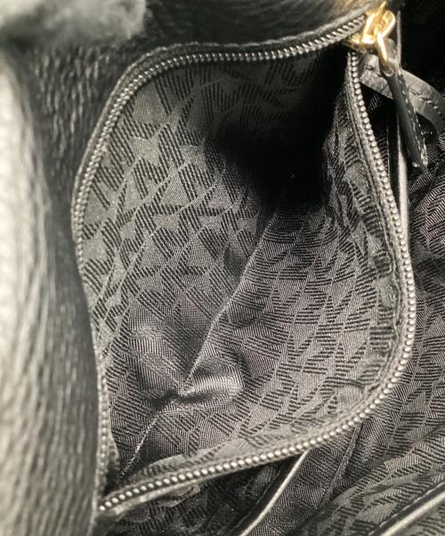 MICHAEL KORS（マイケルコース）MICHAEL KORS (マイケルコース) ショルダーバッグ ブラックの古着・服飾アイテム