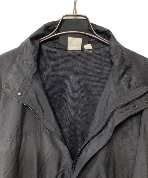 UNDEFEATED（アンディフィーテッド）UNDEFEATED (アンディフィーテッド) ナイロンジャケット ブラック サイズ:LARGEの古着・服飾アイテム
