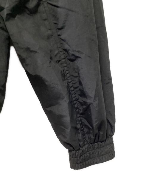 UNDEFEATED（アンディフィーテッド）UNDEFEATED (アンディフィーテッド) ナイロンジャケット ブラック サイズ:LARGEの古着・服飾アイテム