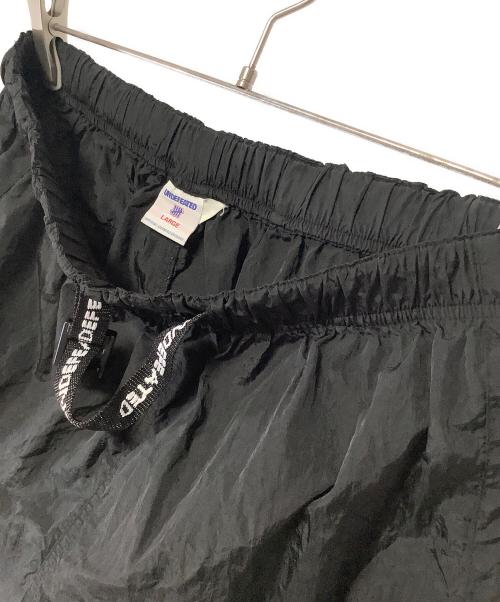 UNDEFEATED（アンディフィーテッド）UNDEFEATED (アンディフィーテッド) ハーフパンツ ブラック サイズ:LARGEの古着・服飾アイテム