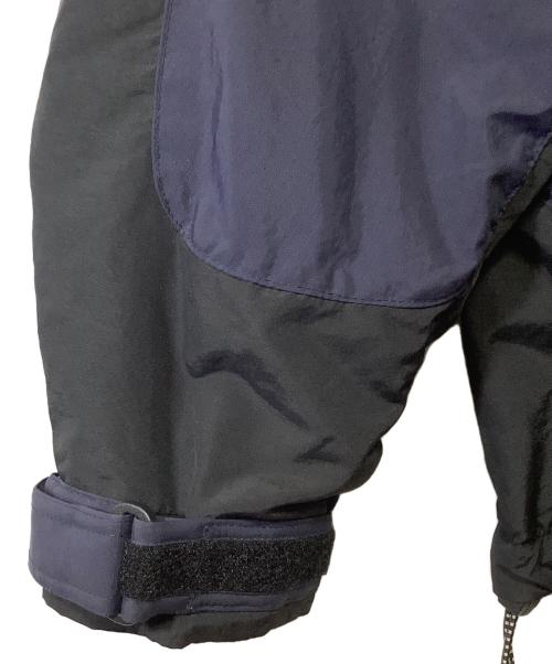 UNDEFEATED（アンディフィーテッド）UNDEFEATED (アンディフィーテッド) ナイロンジャケット ネイビー×ブラック サイズ:MEDIUMの古着・服飾アイテム