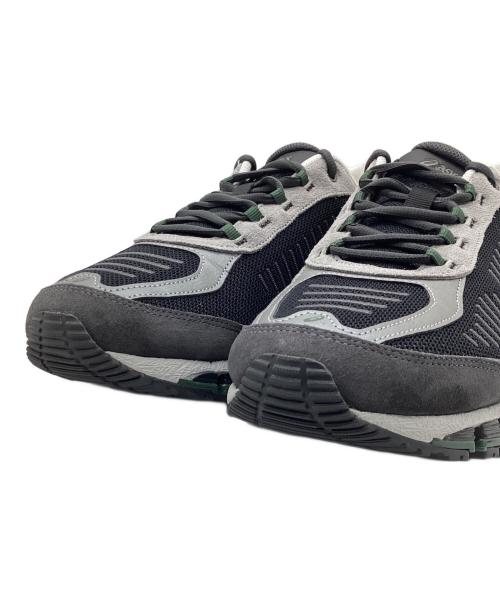 asics（アシックス）asics (アシックス) ローカットスニーカー グレー×ブラック サイズ:28.5の古着・服飾アイテム