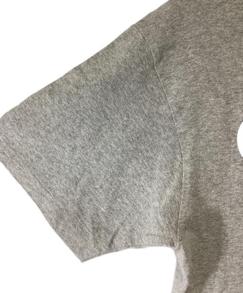 BABY MiLO（ベビーマイロ）BABY MiLO (ベビーマイロ) KAWS (カウズ) 半袖カットソー グレー サイズ:Mの古着・服飾アイテム