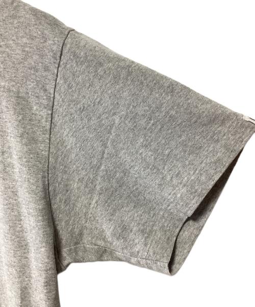 BABY MiLO（ベビーマイロ）BABY MiLO (ベビーマイロ) KAWS (カウズ) 半袖カットソー グレー サイズ:Mの古着・服飾アイテム