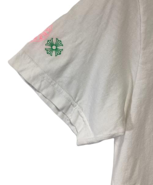 CHROME HEARTS（クロムハーツ）CHROME HEARTS (クロムハーツ) Multi Color Cemetery Cross T-Shirt ホワイト サイズ:SMALLの古着・服飾アイテム