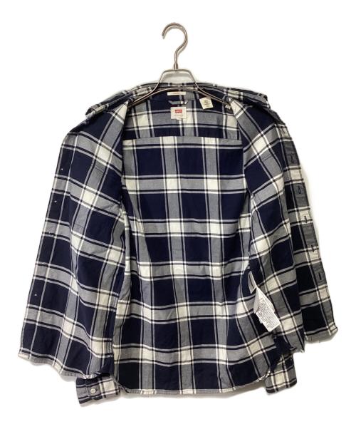 LEVI'S（リーバイス）LEVI'S (リーバイス) 長袖シャツ ネイビー×ホワイト サイズ:Sの古着・服飾アイテム