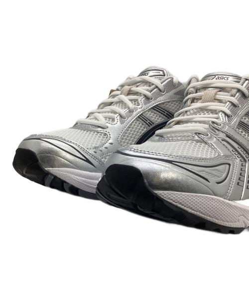 asics（アシックス）asics (アシックス) スニーカー ホワイト×グレー サイズ:28.5の古着・服飾アイテム