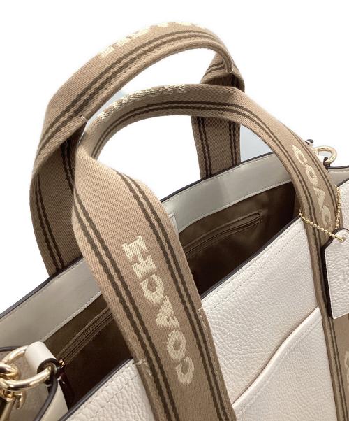 COACH（コーチ）COACH (コーチ) 2WAYバッグ アイボリー×ベージュの古着・服飾アイテム