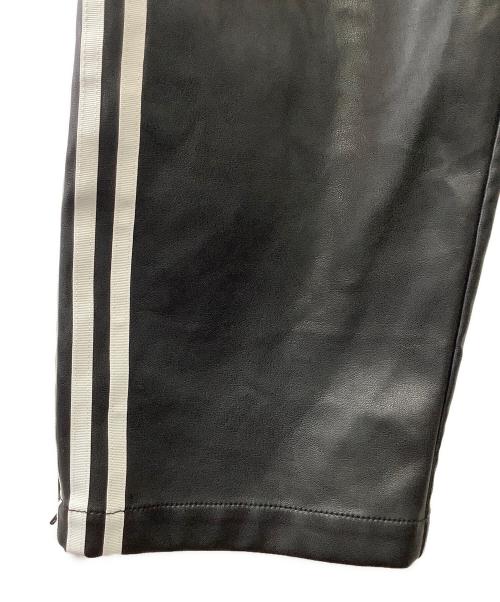 adidas（アディダス）adidas (アディダス) ワイドレザーパンツ ブラック サイズ:2XLの古着・服飾アイテム