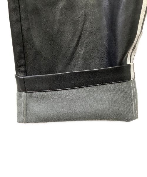 adidas（アディダス）adidas (アディダス) ワイドレザーパンツ ブラック サイズ:2XLの古着・服飾アイテム