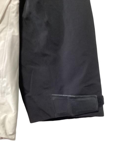 THE NORTH FACE（ザ ノース フェイス）THE NORTH FACE (ザ ノース フェイス) ヒューチャーライトRTGジャケット ホワイト×ブラック サイズ:Mの古着・服飾アイテム
