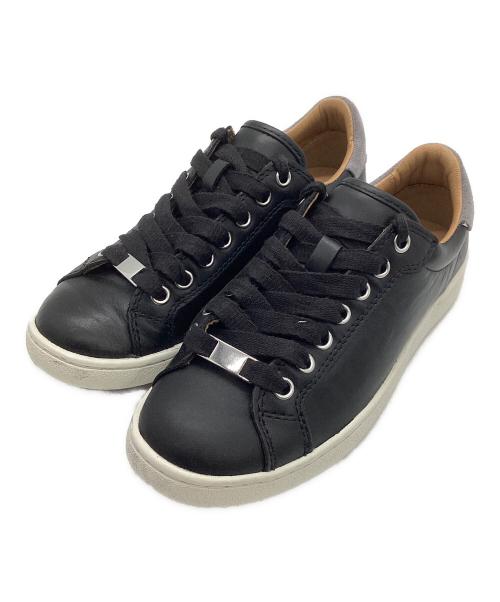 UGG（アグ）UGG (アグ) ローカットスニーカー ブラック×グレー×ホワイト サイズ:24の古着・服飾アイテム