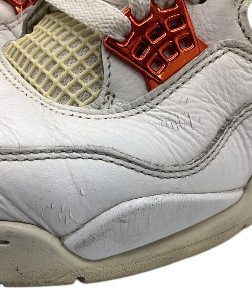 NIKE（ナイキ）NIKE (ナイキ) AIR JORDAN 4 RETRO ホワイト×オレンジ サイズ:27.5の古着・服飾アイテム