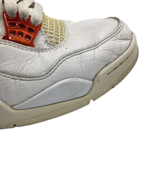 NIKE（ナイキ）NIKE (ナイキ) AIR JORDAN 4 RETRO ホワイト×オレンジ サイズ:27.5の古着・服飾アイテム
