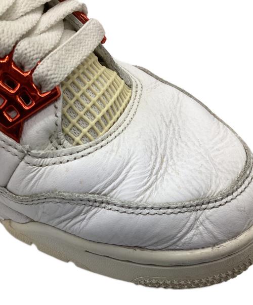 NIKE（ナイキ）NIKE (ナイキ) AIR JORDAN 4 RETRO ホワイト×オレンジ サイズ:27.5の古着・服飾アイテム