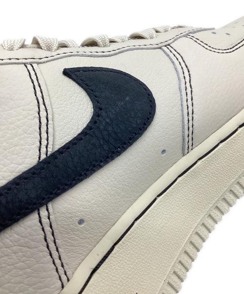 NIKE（ナイキ）NIKE (ナイキ) Nike Air Force 1 '07 LV8 ベージュ×ブラック サイズ:26.5の古着・服飾アイテム