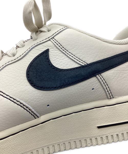 NIKE（ナイキ）NIKE (ナイキ) Nike Air Force 1 '07 LV8 ベージュ×ブラック サイズ:26.5の古着・服飾アイテム