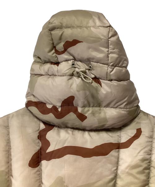 SUPREME（シュプリーム）SUPREME (シュプリーム) ダウンジャケット ベージュ×ブラウン サイズ:Mの古着・服飾アイテム