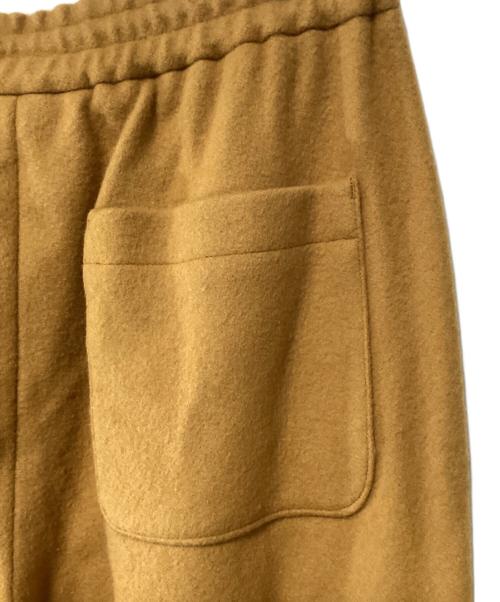 CABAN（キャバン）CABAN (キャバン) テーパードパンツ マスタード サイズ:Sの古着・服飾アイテム