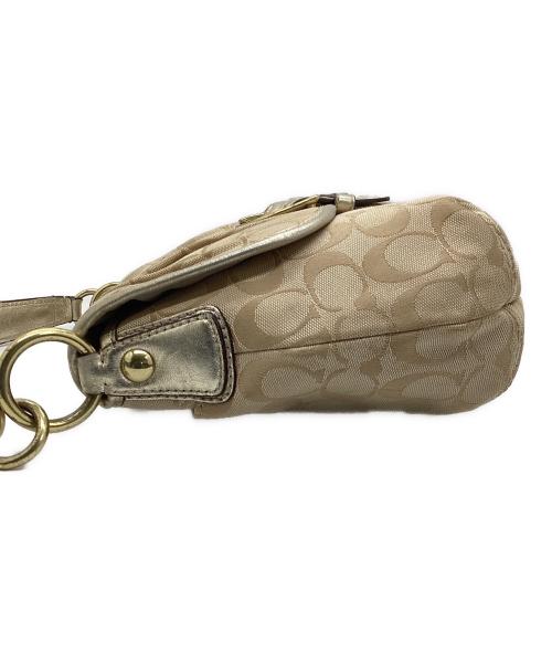 COACH（コーチ）COACH (コーチ) ショルダーバッグ ベージュ×ゴールドの古着・服飾アイテム