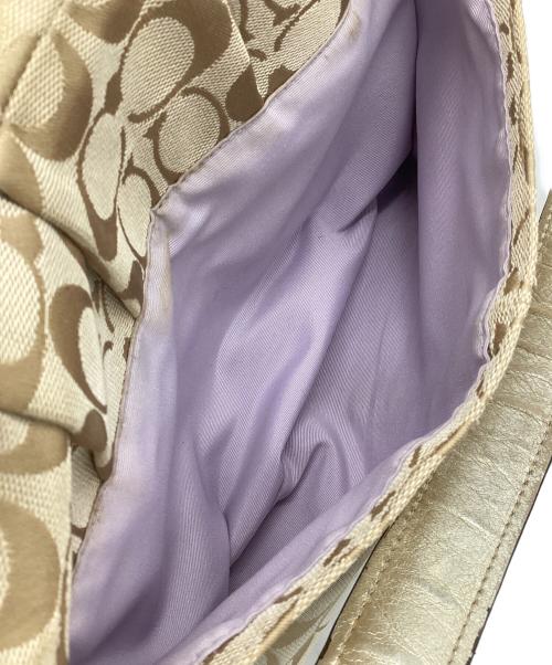COACH（コーチ）COACH (コーチ) ショルダーバッグ ベージュ×ゴールドの古着・服飾アイテム