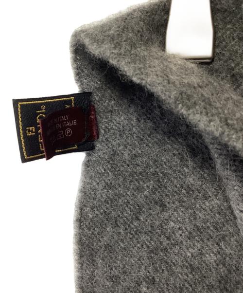 FENDI（フェンディ）FENDI (フェンディ) マフラー グレーの古着・服飾アイテム