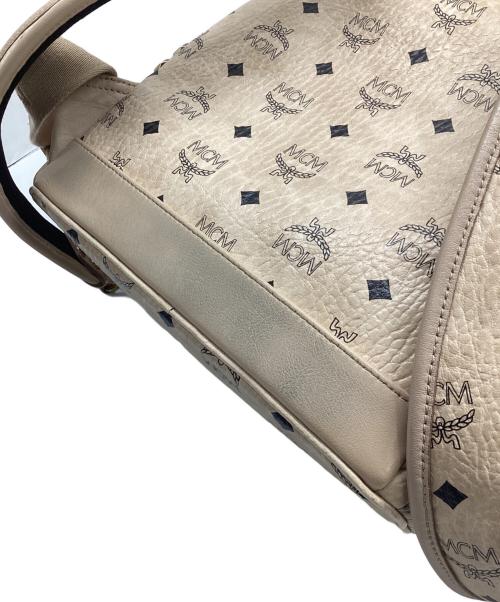 MCM（エムシーエム）MCM (エムシーエム) リュック ベージュの古着・服飾アイテム
