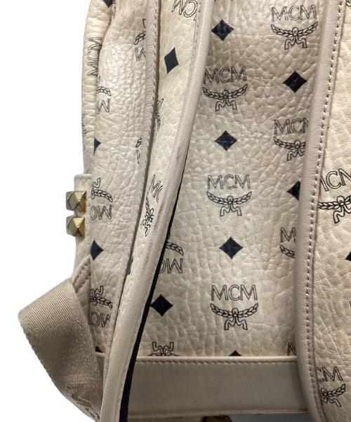 MCM（エムシーエム）MCM (エムシーエム) リュック ベージュの古着・服飾アイテム